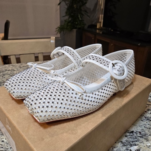 NEW Christian Louboutin Off White Mamastrapitina Flats with  Crystal Design 39 - Picture 1 of 12